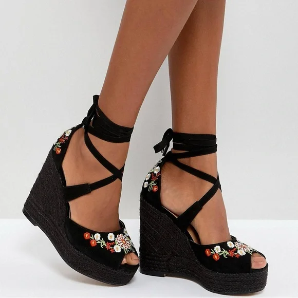 ASOS Shoes TAMIKO Size 4 Embroidered Black 4” High Wedges - Picture 1 of 15